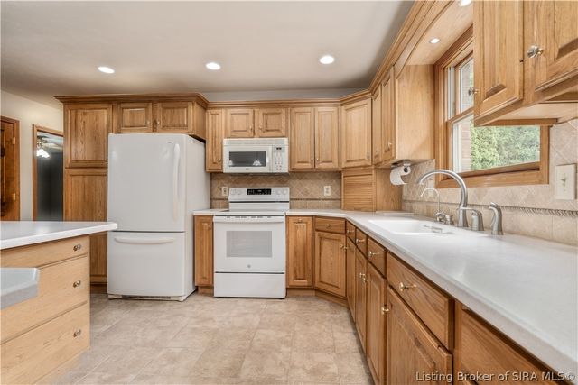 1101 Harvest Ridge Boulevard, Memphis, IN 47143