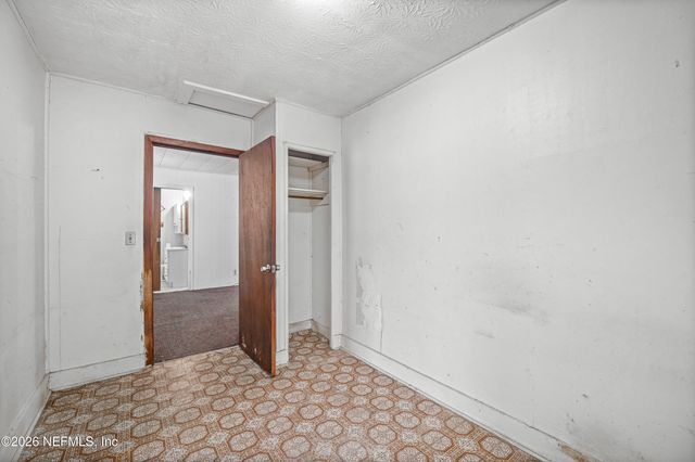 6861 TROUT RIVER Boulevard, Jacksonville, FL 32219