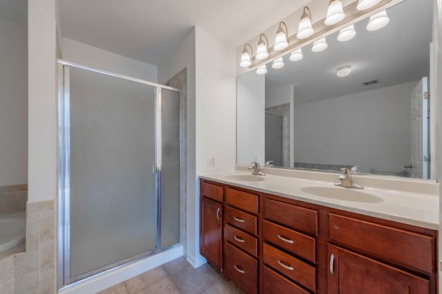 1226 BRADLEY Circle, Elgin, IL 60120