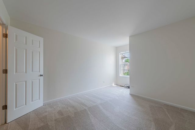 1226 BRADLEY Circle, Elgin, IL 60120
