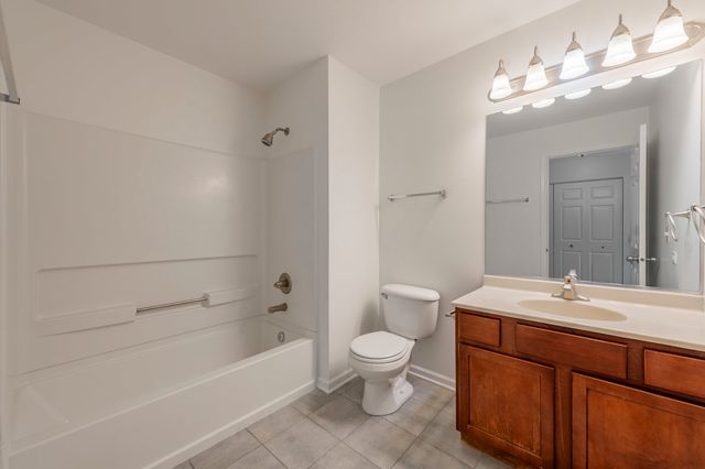 1226 BRADLEY Circle, Elgin, IL 60120