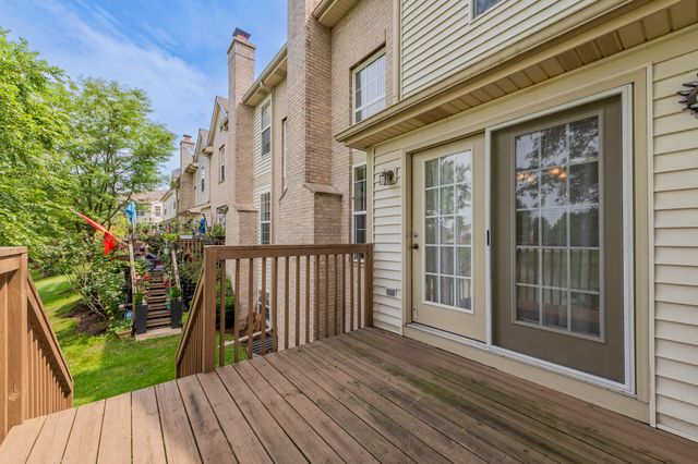 1226 BRADLEY Circle, Elgin, IL 60120