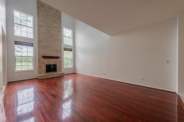 1226 BRADLEY Circle, Elgin, IL 60120