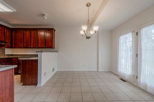1226 BRADLEY Circle, Elgin, IL 60120