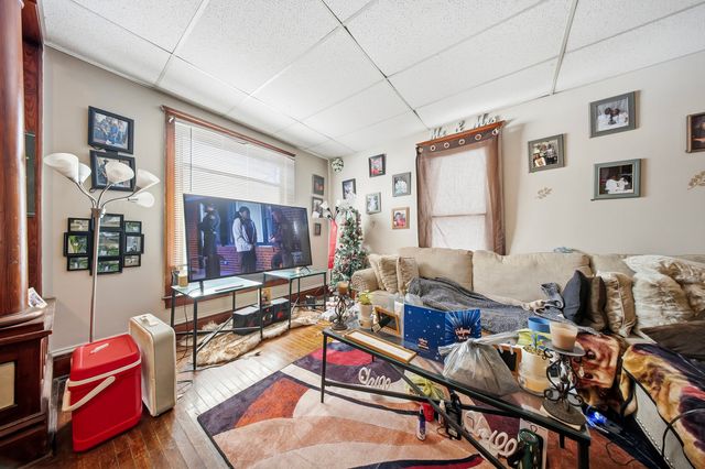 108-110 E Iroquois Street, Freeport, IL 61032