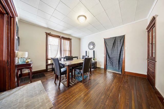 108-110 E Iroquois Street, Freeport, IL 61032