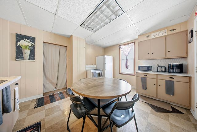 108-110 E Iroquois Street, Freeport, IL 61032