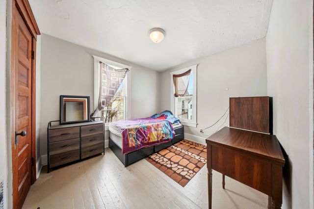 108-110 E Iroquois Street, Freeport, IL 61032