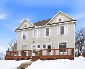 108-110 E Iroquois Street, Freeport, IL 61032