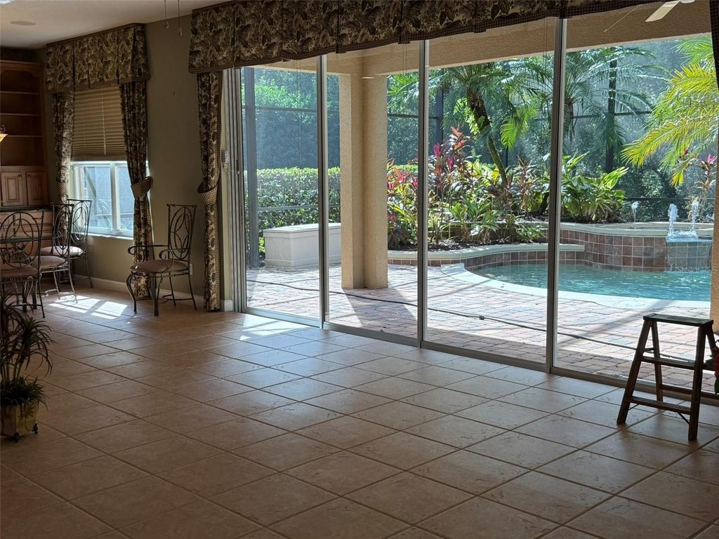 Image 11 of property listing at 10484 WISCANE AVENUE, Orlando, FL 32836