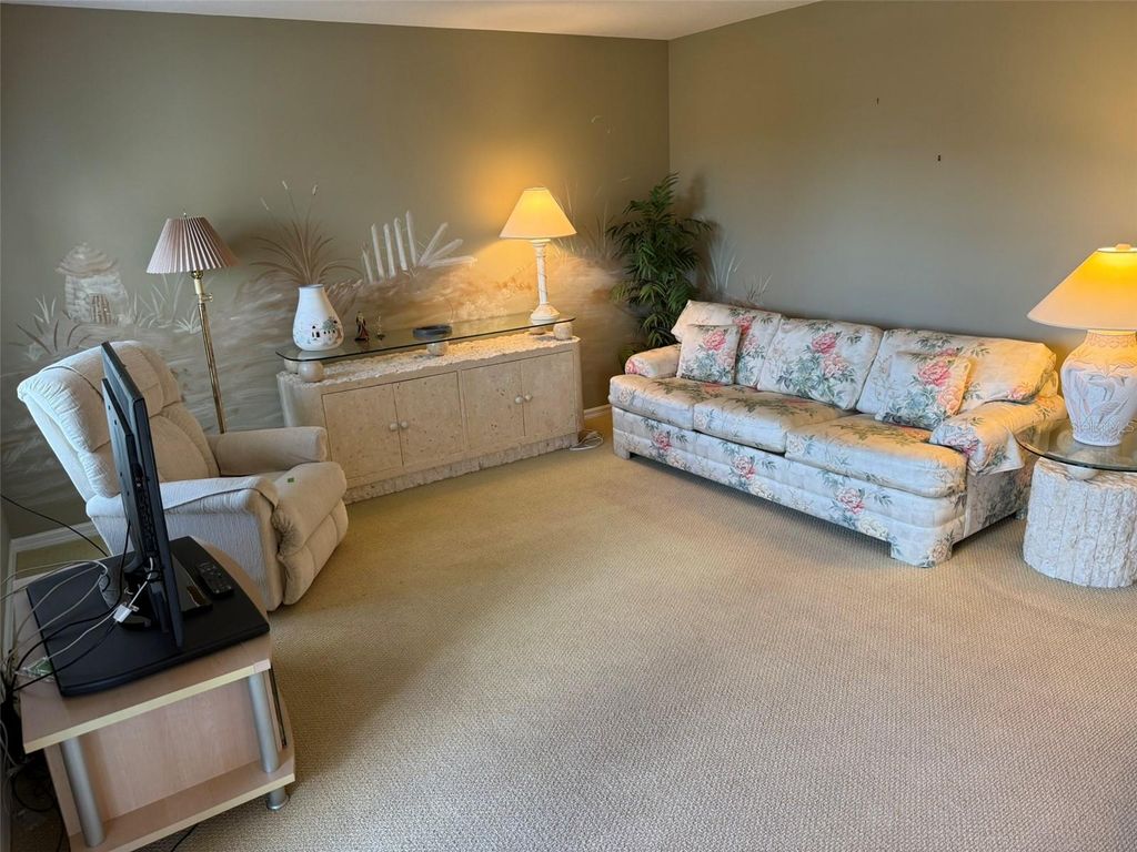 Image 30 of property listing at 10484 WISCANE AVENUE, Orlando, FL 32836