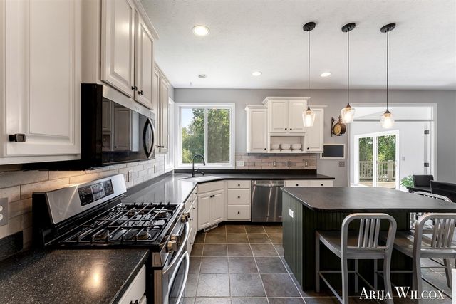 974 Dogwood Meadows Drive, Ada, MI 49301