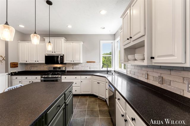 974 Dogwood Meadows Drive, Ada, MI 49301