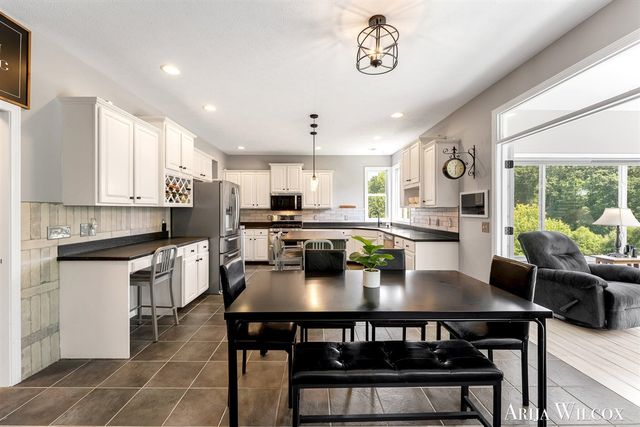 974 Dogwood Meadows Drive, Ada, MI 49301