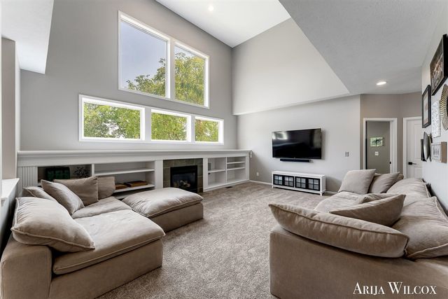 974 Dogwood Meadows Drive, Ada, MI 49301