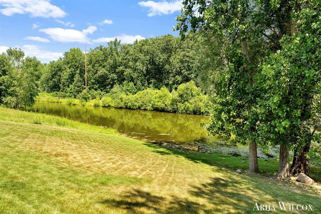 974 Dogwood Meadows Drive, Ada, MI 49301