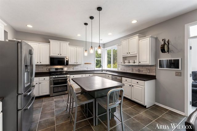974 Dogwood Meadows Drive, Ada, MI 49301