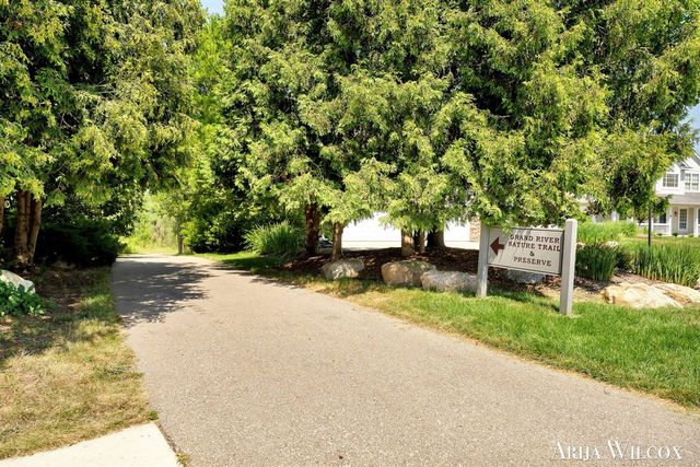 974 Dogwood Meadows Drive, Ada, MI 49301