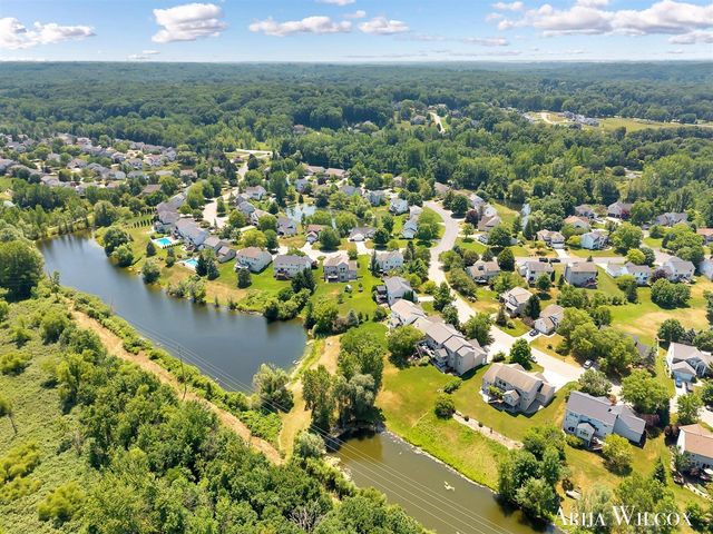 974 Dogwood Meadows Drive, Ada, MI 49301