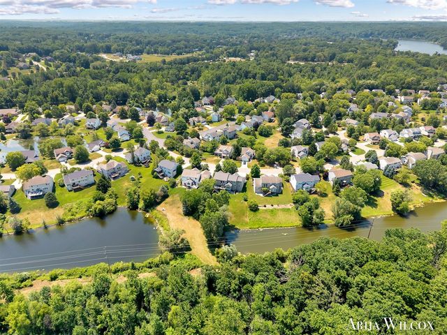 974 Dogwood Meadows Drive, Ada, MI 49301
