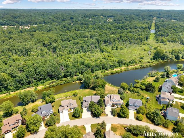 974 Dogwood Meadows Drive, Ada, MI 49301