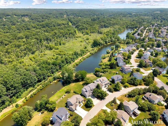 974 Dogwood Meadows Drive, Ada, MI 49301