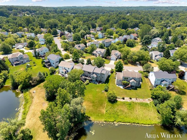 974 Dogwood Meadows Drive, Ada, MI 49301