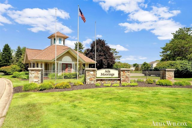 974 Dogwood Meadows Drive, Ada, MI 49301