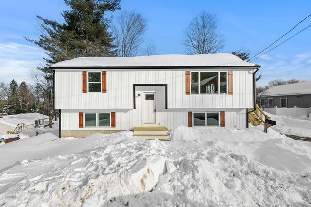 40 Hillside Avenue, Derry, NH 03038