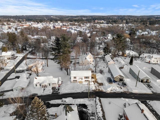 40 Hillside Avenue, Derry, NH 03038