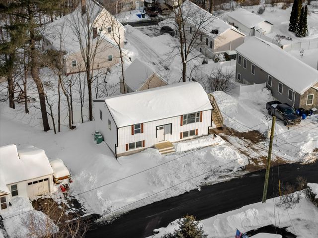 40 Hillside Avenue, Derry, NH 03038