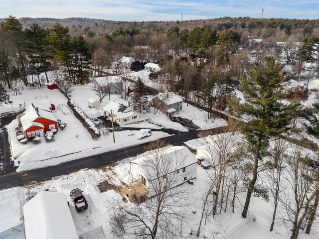 40 Hillside Avenue, Derry, NH 03038