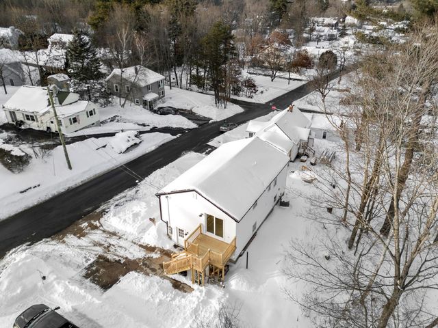 40 Hillside Avenue, Derry, NH 03038