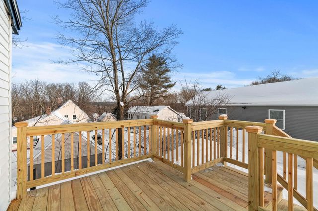40 Hillside Avenue, Derry, NH 03038