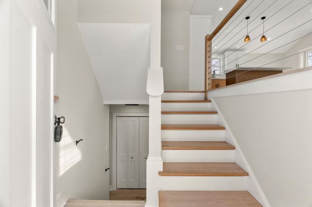 40 Hillside Avenue, Derry, NH 03038