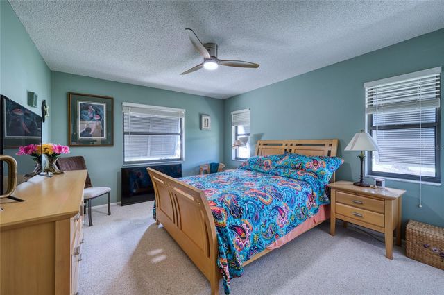 76 SANDSTONE CIRCLE, Venice, FL 34293