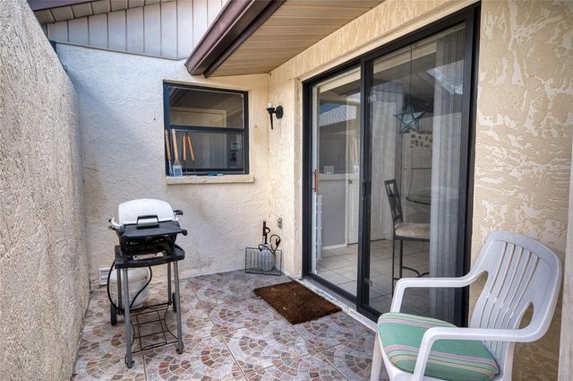 76 SANDSTONE CIRCLE, Venice, FL 34293