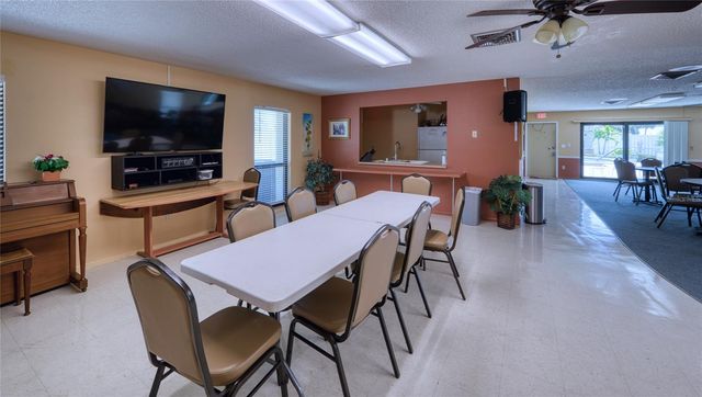 76 SANDSTONE CIRCLE, Venice, FL 34293