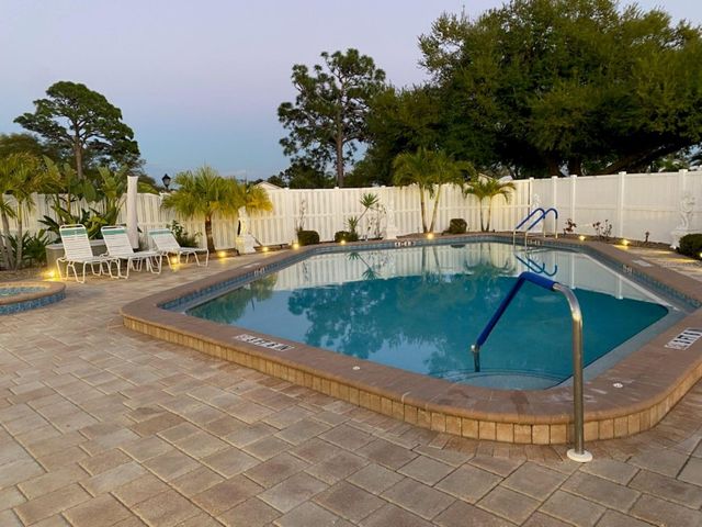 76 SANDSTONE CIRCLE, Venice, FL 34293