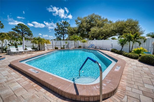 76 SANDSTONE CIRCLE, Venice, FL 34293