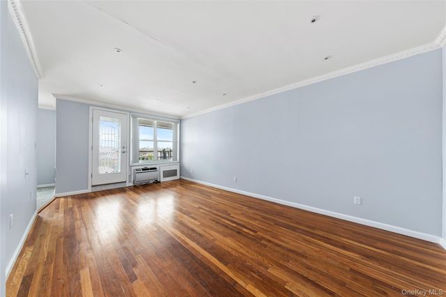 60th Street 34th Avenue 6D, Woodside, NY 11377