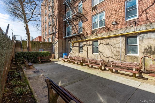60th Street 34th Avenue 6D, Woodside, NY 11377