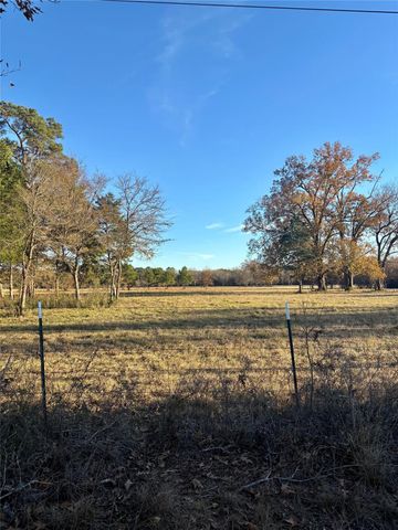 941 County Road 4110, Crockett, TX 75835