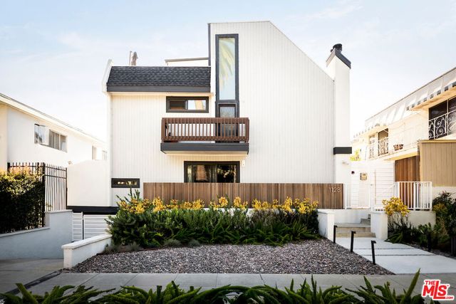 1128 15th Street 3, Santa Monica, CA 90403