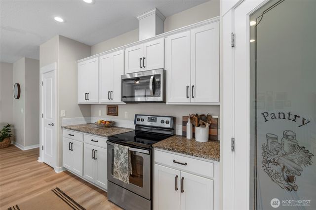2301 Rosewood Lane, Centralia, WA 98531