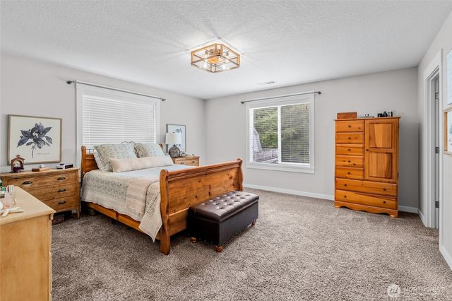 2301 Rosewood Lane, Centralia, WA 98531