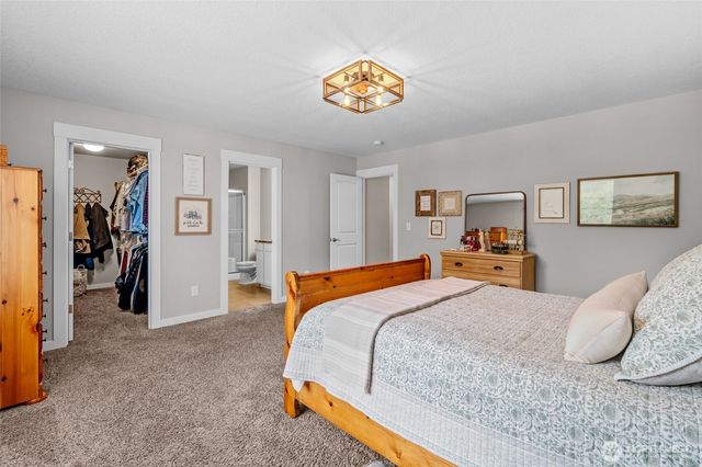 2301 Rosewood Lane, Centralia, WA 98531