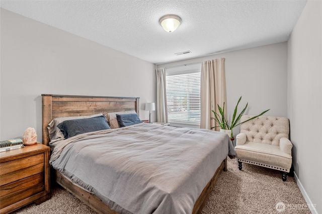 2301 Rosewood Lane, Centralia, WA 98531