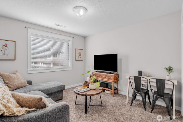 2301 Rosewood Lane, Centralia, WA 98531
