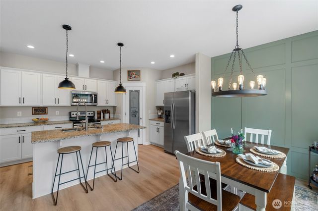 2301 Rosewood Lane, Centralia, WA 98531